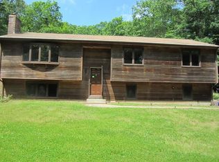 33 Ridgebrook Dr, Coventry, CT 06238