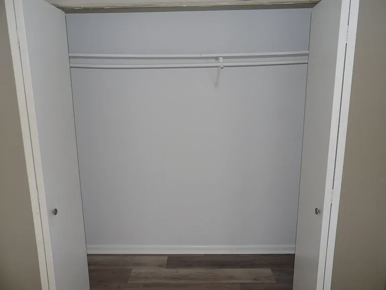 902 Plaza Dr #5 — Photo 47