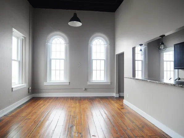 36 S 3rd St #D, Newark, OH 43055