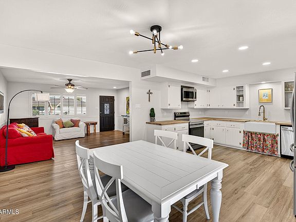 3rd image of 2142 W Meadow Drive