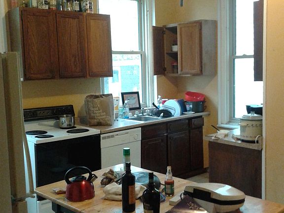 4th image of 2316 Clifton Ave