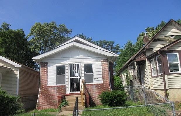1st image of 4918 Leahy Ave