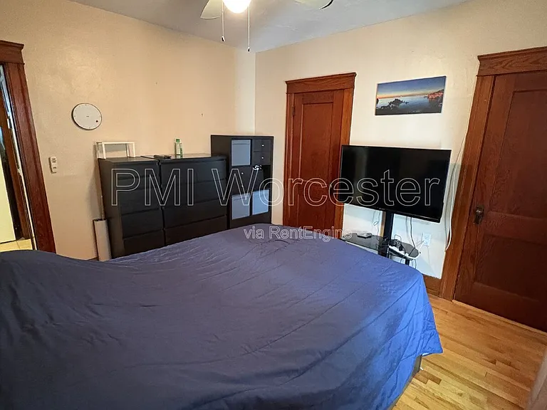 11 Olga Ave — Photo 16