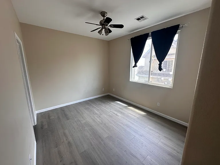 1420 Nevin Plz — Photo 22