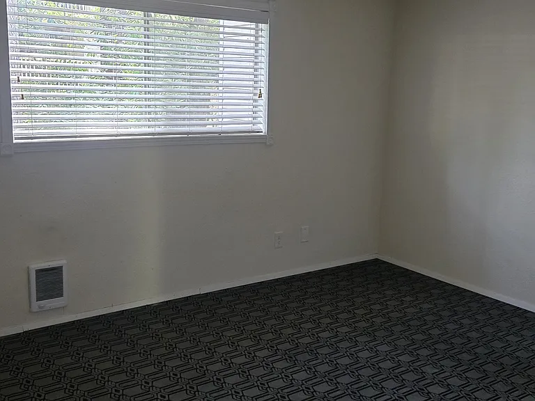 14527 NE 40th St #G101 — Photo 25