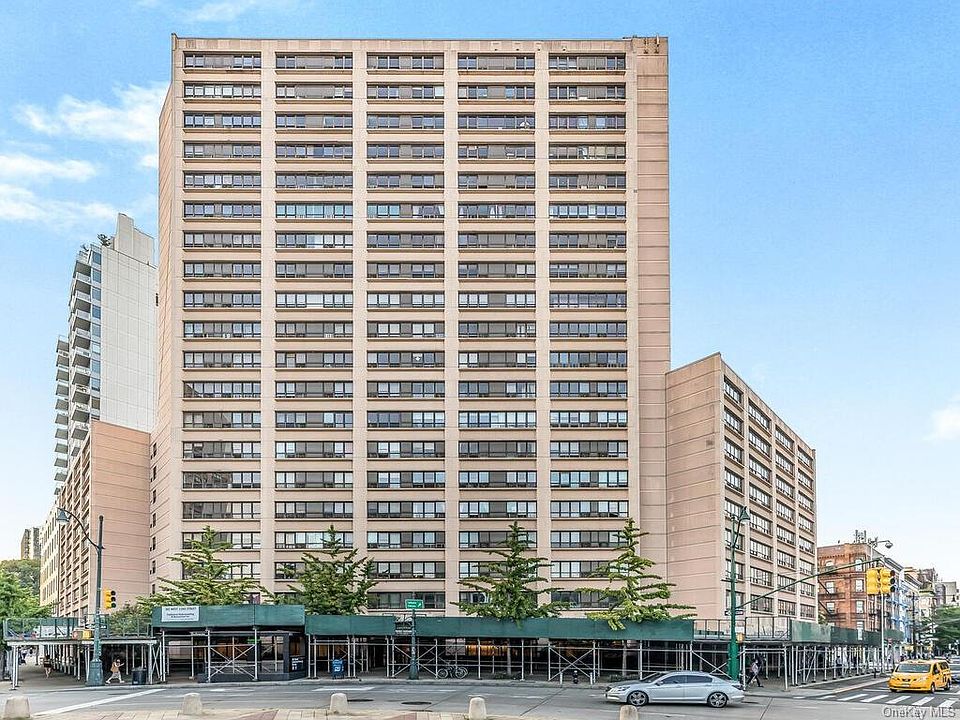 1st image of 301 Cathedral Pkwy #6S
