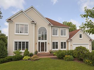 904 Spring Hill Draw, Woodbury, MN 55125