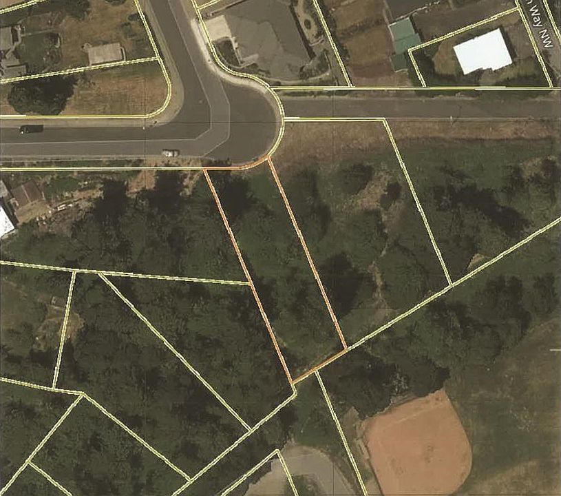 1st image of 1372 Overview St NW