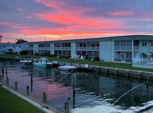 117 Lehane Ter APT 206, North Palm Beach, FL 33408