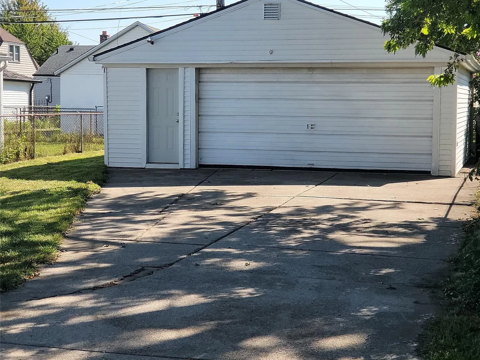3 bed, 924 sqft, $1,600 — Photo 3