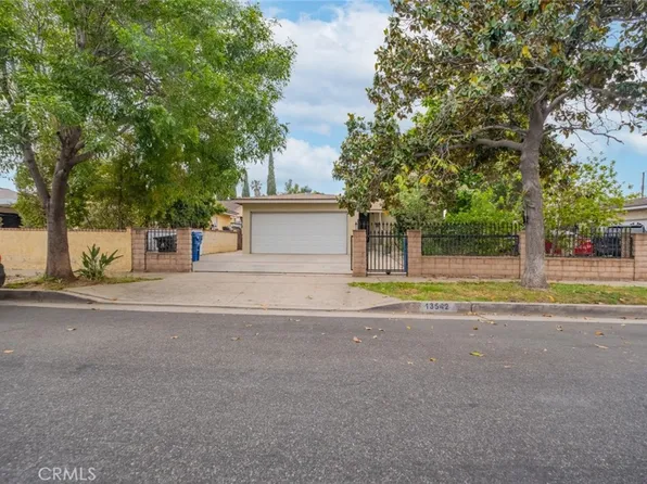 13542 Montague St, Pacoima, CA 91331