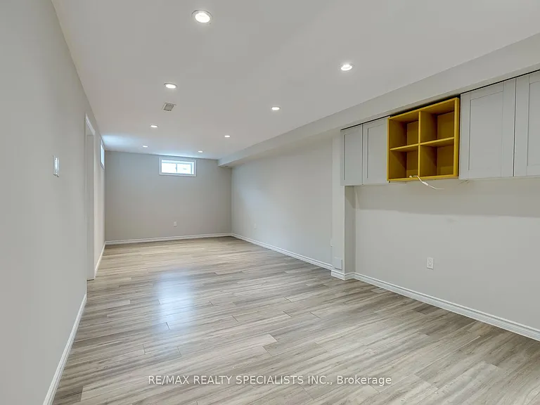 20 Wellman Cres — Photo 37