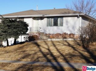 4890 Giles Rd, Omaha, NE 68157