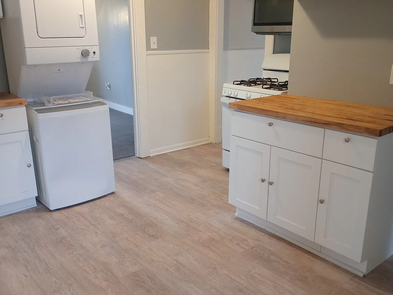 3 bed, 1100 sqft, $1,800 — Photo 4
