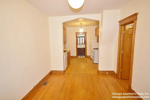 1936 N Sheffield Ave #1R Photo 1 1936 N Sheffield Ave #1R Photo 1