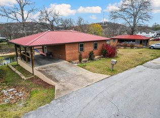 208 S Spring St, Anderson, MO 64831