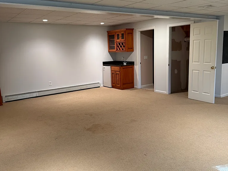 1 Meadowbrook Ln — Photo 16