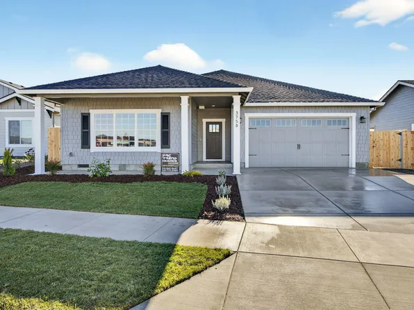3758 Carlin Dr, Medford, OR 97504