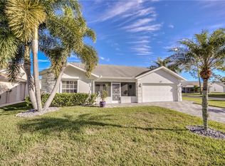 17810 Acacia Dr, North Fort Myers, FL 33917
