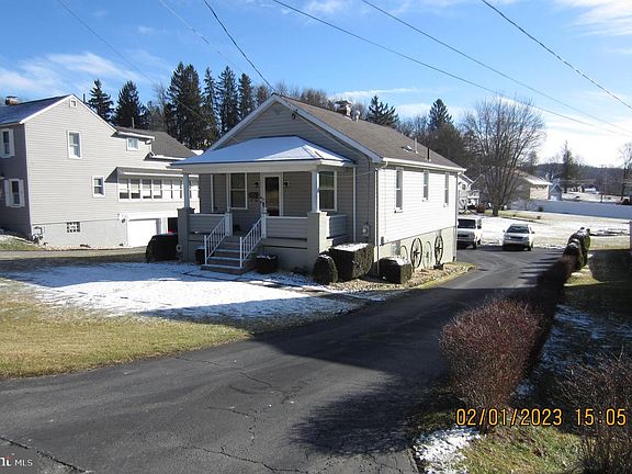 3rd image of 707 Belmont St