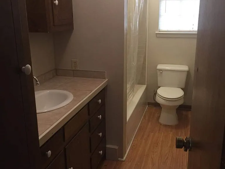 137 Summerplace St — Photo 7