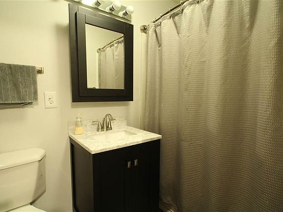 4th image of 21 Wildwood Dr