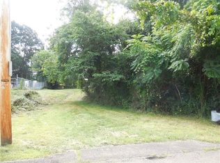 1747 Grant St, Aliquippa, PA 15001