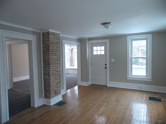 5th image of 7 Morgan Ave