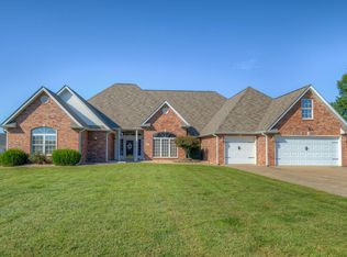 2013 Amber Ln, Carthage, MO 64836