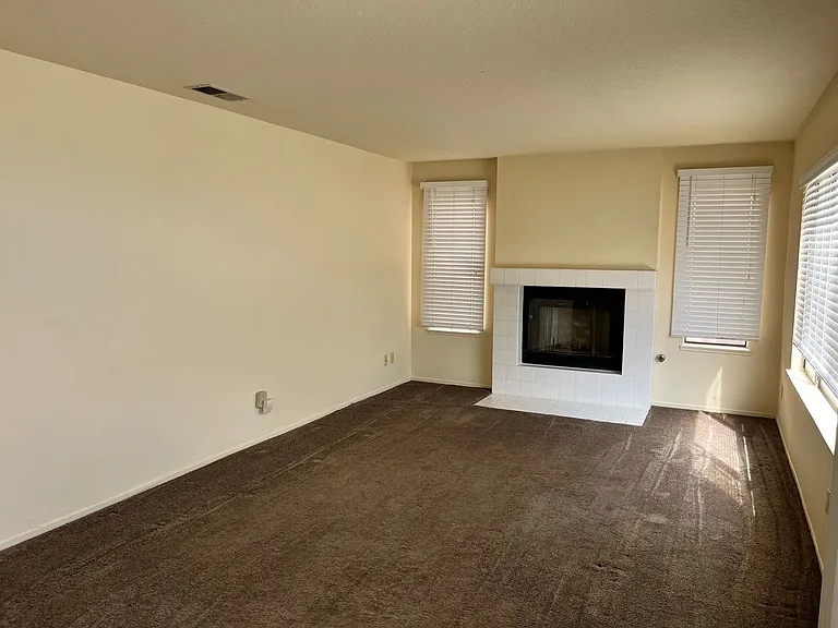15586 Guajome Rd — Photo 5