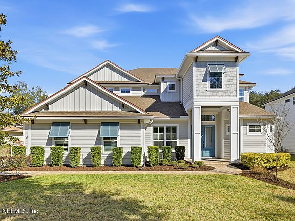2nd image of 224 VALE Drive