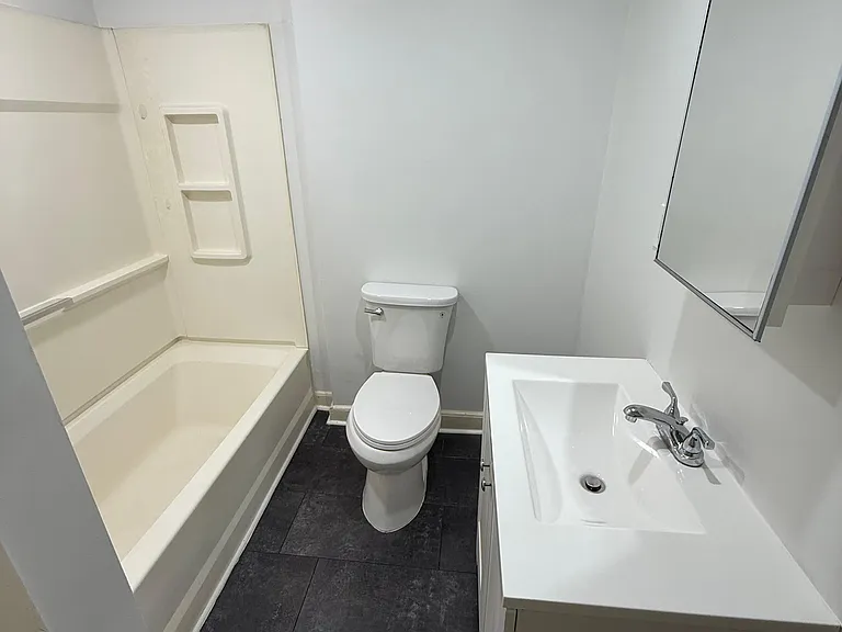 121 Choate St #3 — Photo 7