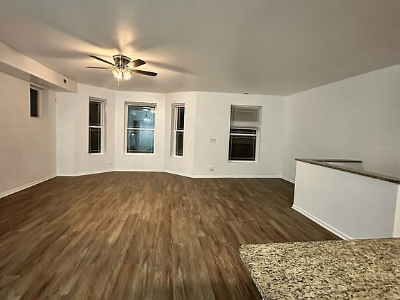 3rd image of 119 N Mayfield Ave #2