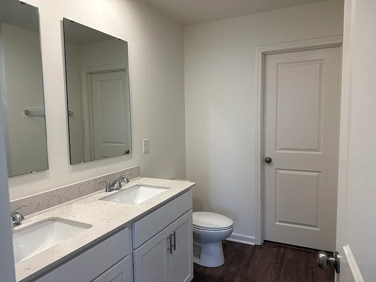 2445 Brookville Dr #B — Photo 32