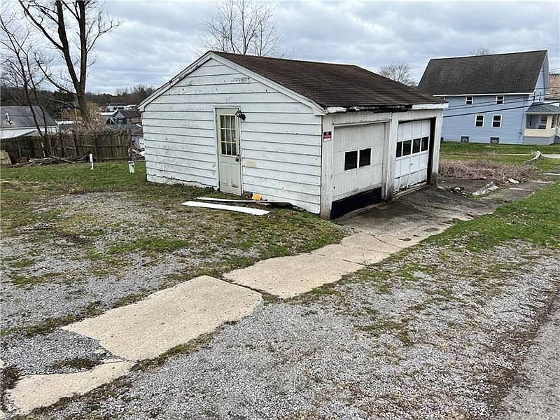 304 Madison St, New Galilee, PA 16141 Zillow