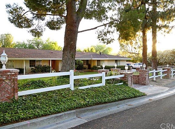 3rd image of 15808 Warm Springs Dr