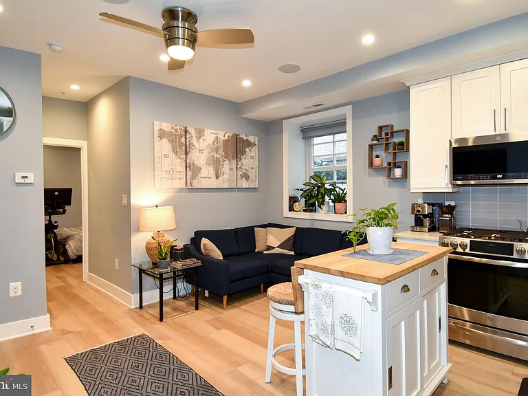 625 Park Rd NW #C7 — Photo 1