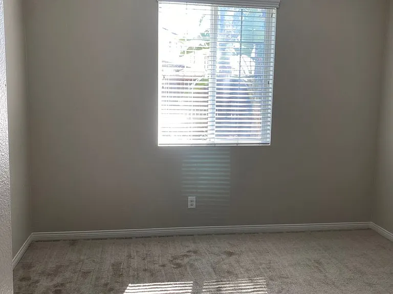 36772 Maxmillian Ave — Photo 16