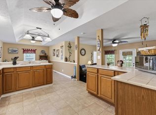 122 Lakeview Rd, Stewart, TN 37175
