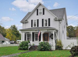 203 Ledge Rd, Seekonk, MA 02771