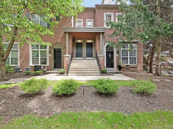 29 W Village Ln, Dearborn, MI 48124