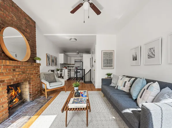 559 Warren Street image 2 of 9