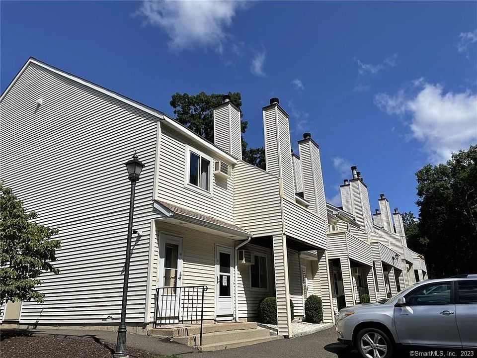 1st image of 2 Jeanette Rd #14