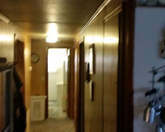 4th image of 702 W Clayton St