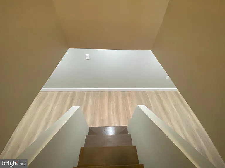 26 Oakland St — Photo 11