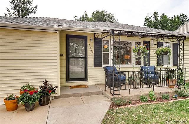 Listed By Shorewood Real Estate