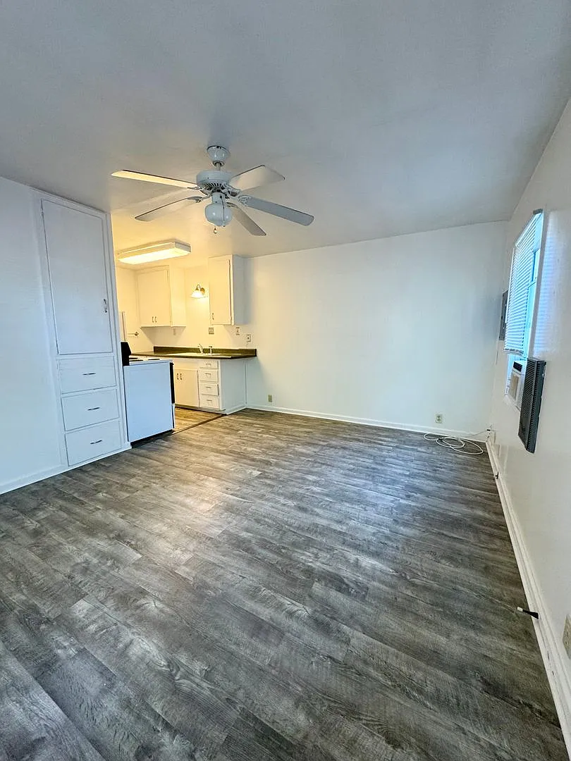 Quaint & Cozy Duplex!! — Photo 2