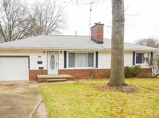 223 Sand Run Rd, Akron, OH 44313