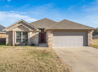 813 Corbin Dr, Burkburnett, TX 76354