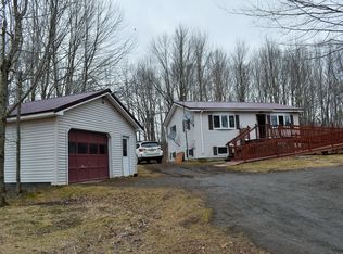 590 Airport Rd, Dexter, ME 04930